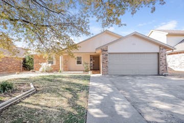 621 S Willowood Dr Yukon, OK 73099